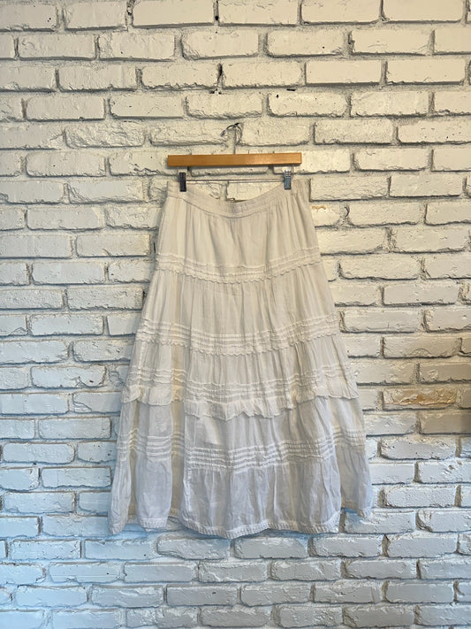 The Oak White Layered Skirt