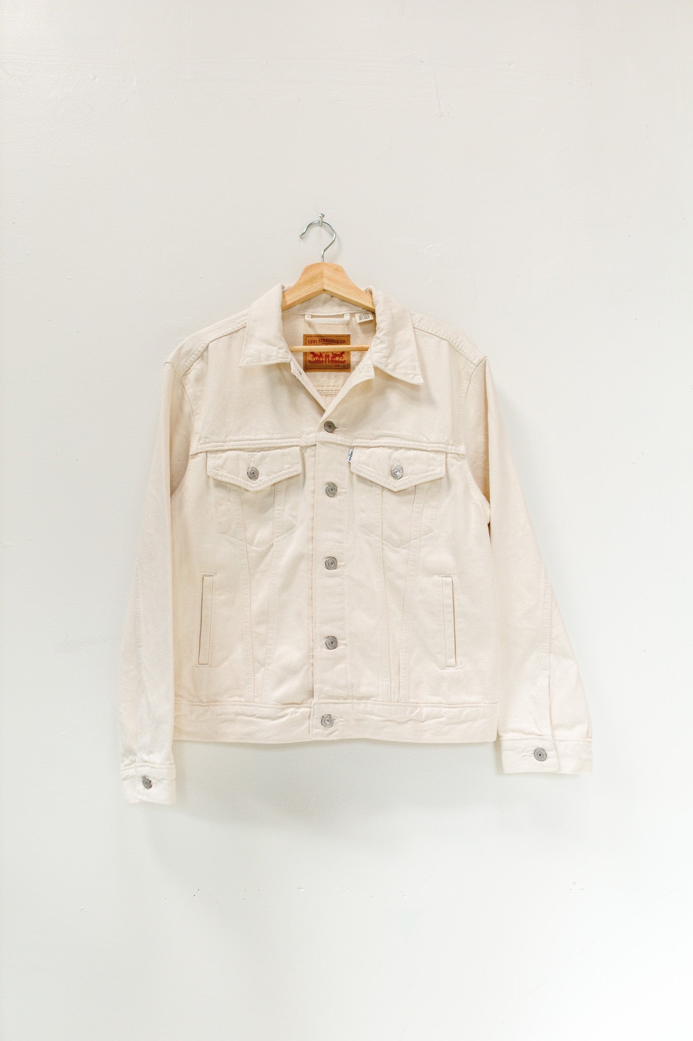 90’s Levi’s Cream Denim Jacket
