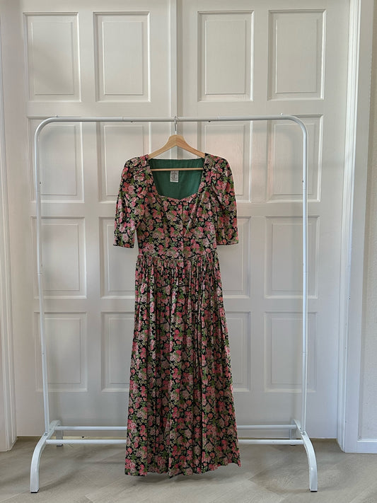 The Cheri Floral Maxi Dress