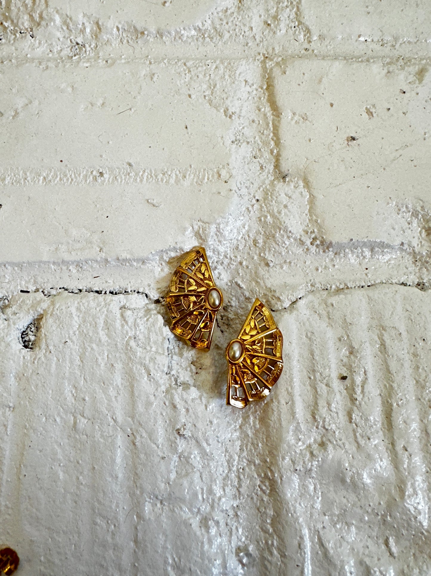 Pearl Fan Vintage Avon Earrings