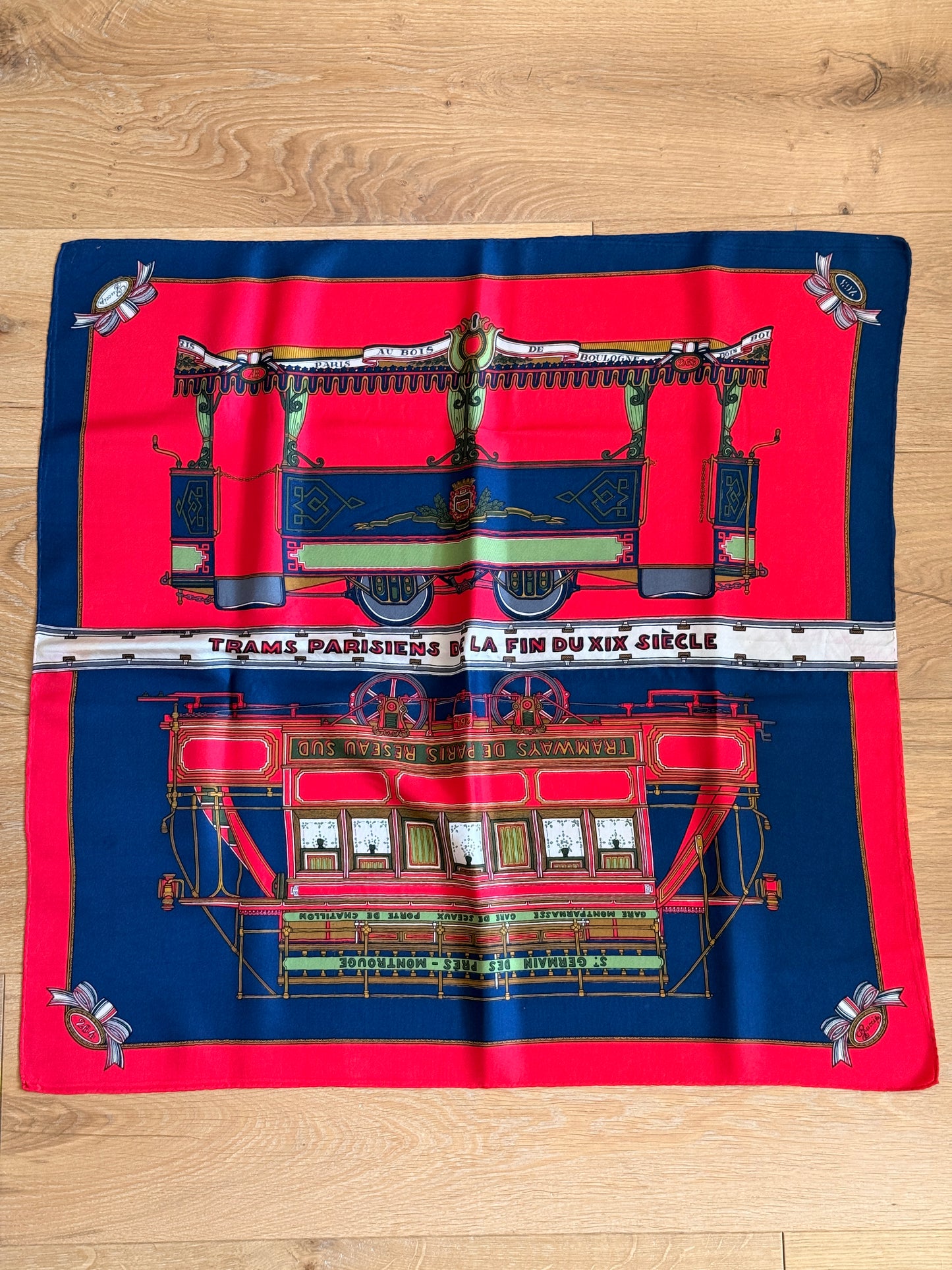 Gucci "Trams Parisiens de la fin du XIX Siècle" Silk Scarf