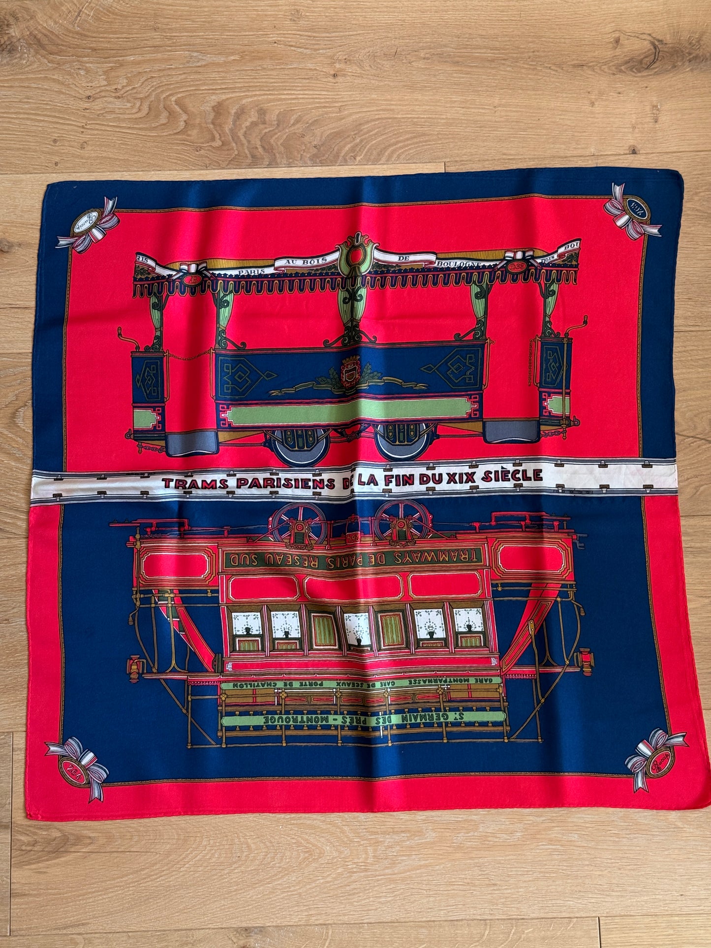 Gucci "Trams Parisiens de la fin du XIX Siècle" Silk Scarf