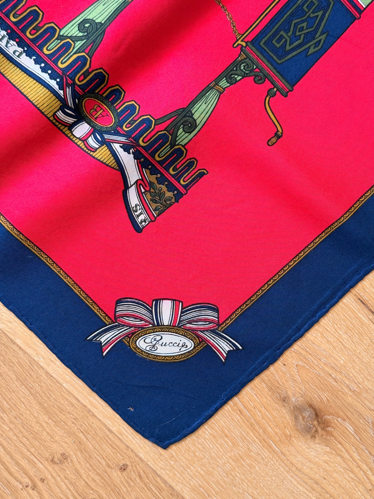Gucci "Trams Parisiens de la fin du XIX Siècle" Silk Scarf