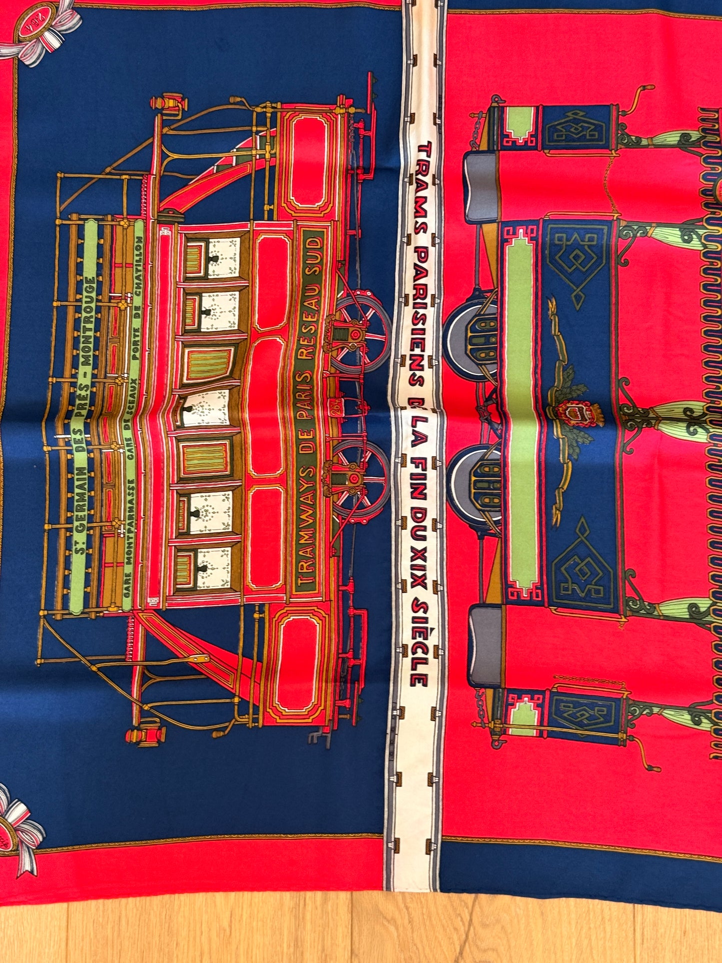 Gucci "Trams Parisiens de la fin du XIX Siècle" Silk Scarf