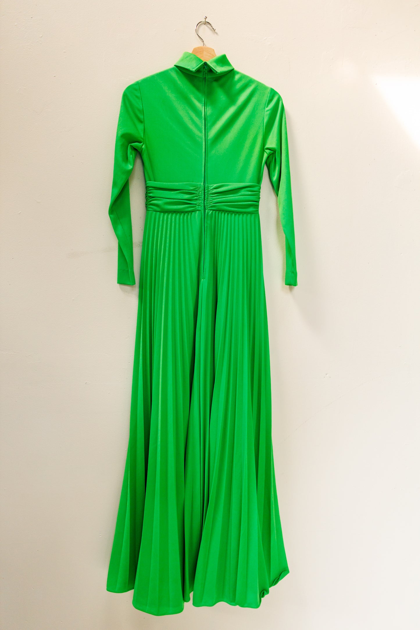 1970’s Kelly Green Pleated Maxi Dress