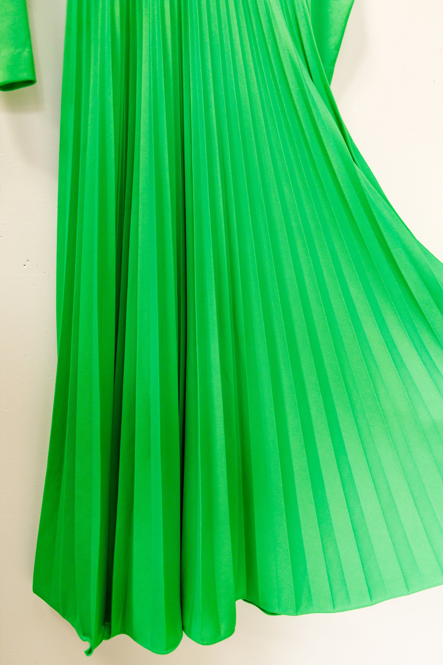 1970’s Kelly Green Pleated Maxi Dress