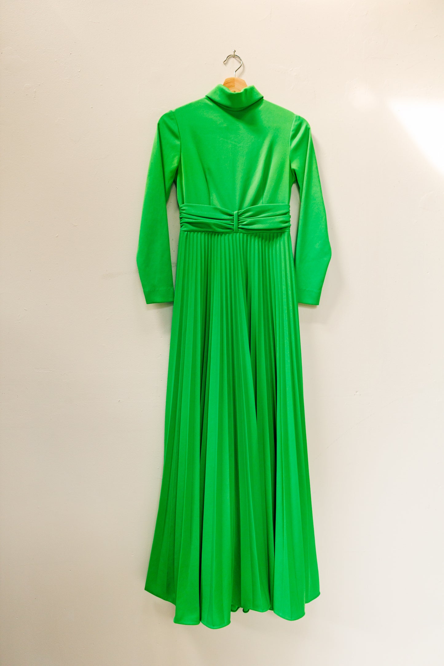 1970’s Kelly Green Pleated Maxi Dress